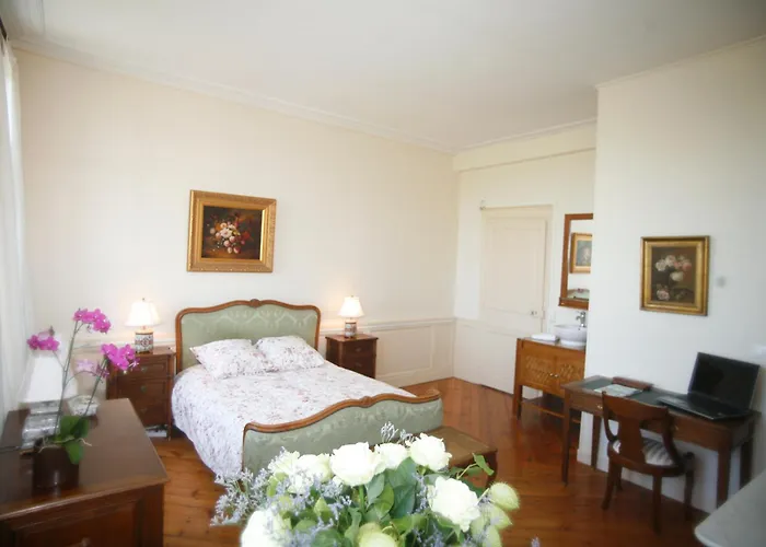 D'hotes Autour De La Rose 3*