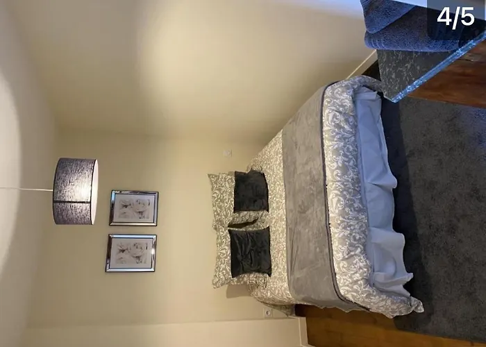 D'hotes Autour De La Rose 3* הונפלר